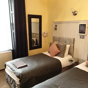  Guest house Lower Gilmore Place United Kingdom